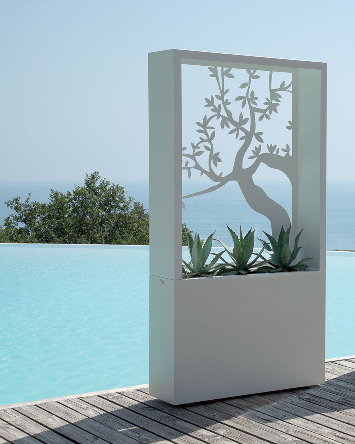 Modern garden planter design featuring a contemporary decorative pattern ready for laser cutting, plasma cutting, and waterjet CNC fabrication. Perfect for metal or MDF outdoor planters, modern landscaping, and architectural garden projects. Production-ready DXF and SVG files optimized for precise cutting and clean assembly.